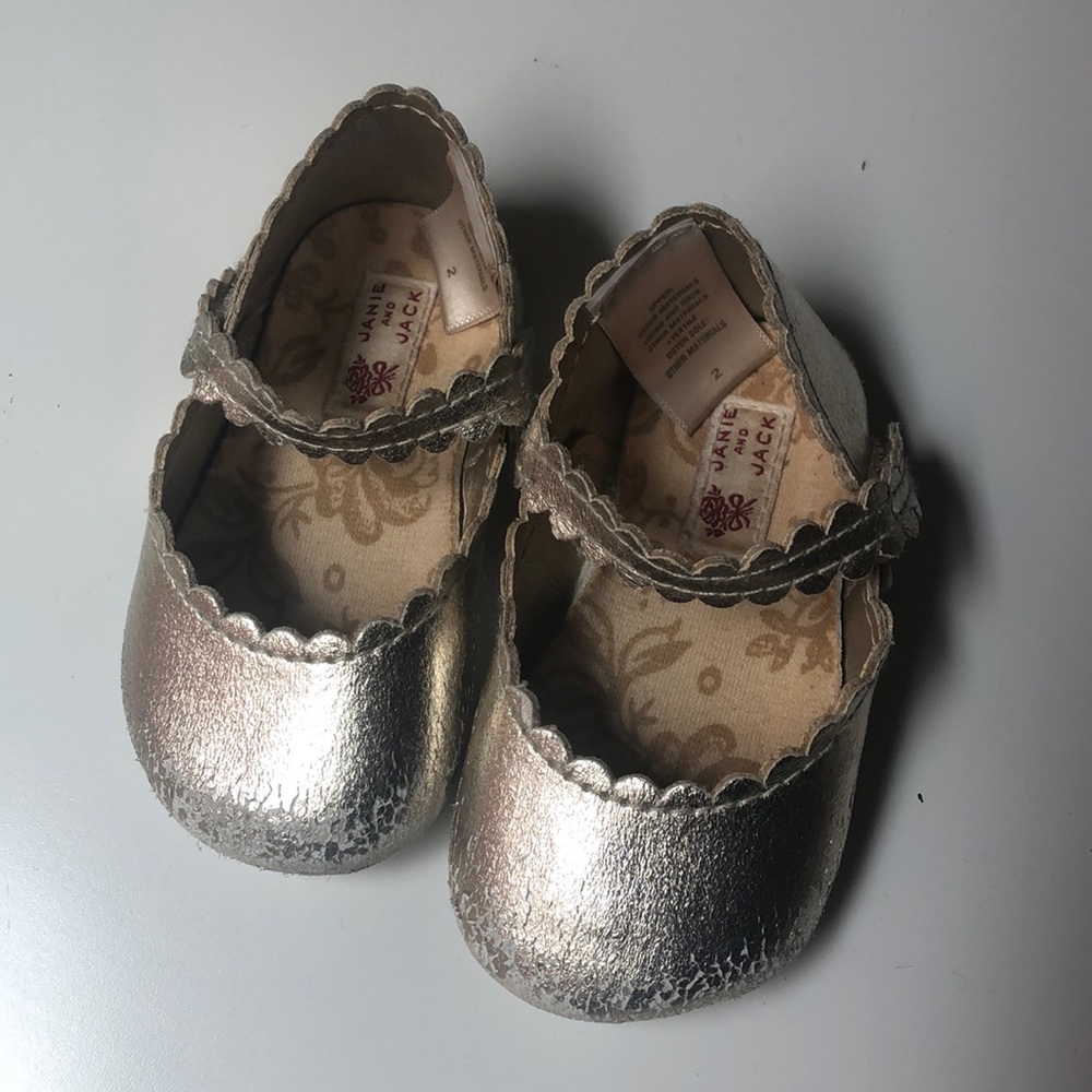 Janie & Jack gold baby shoes size 2